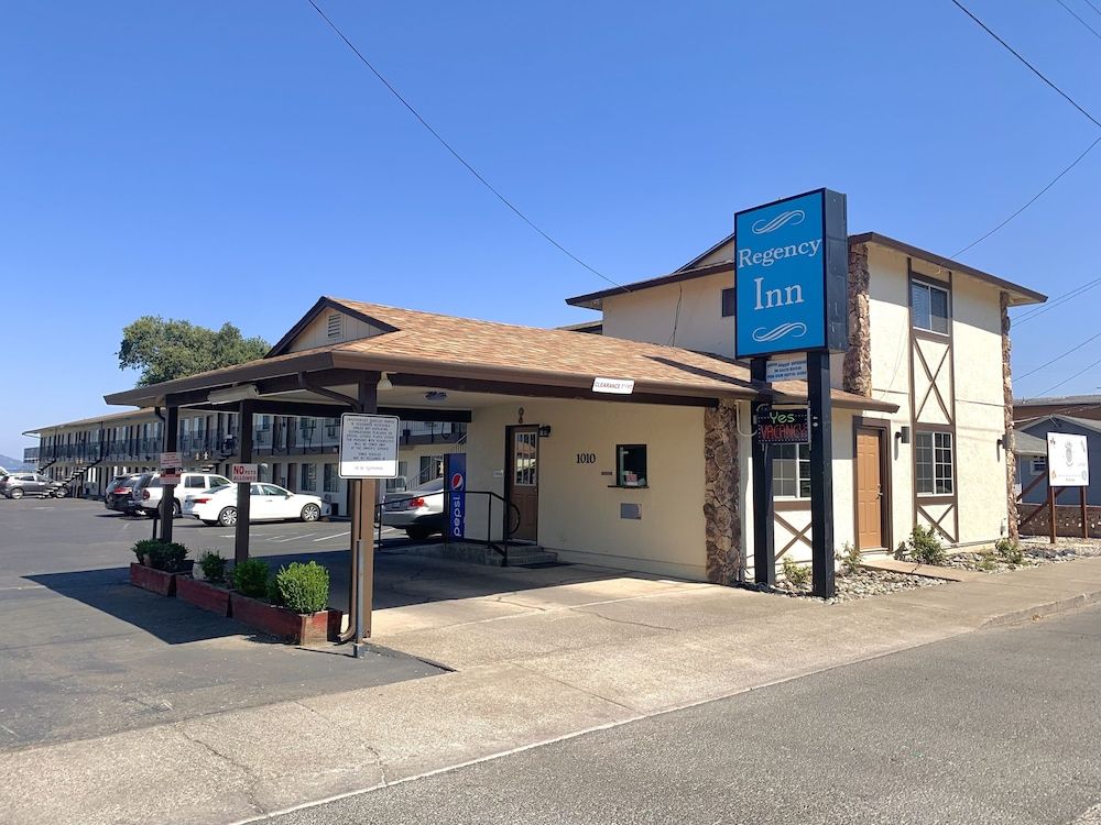 Regency Inn Lakeport 1