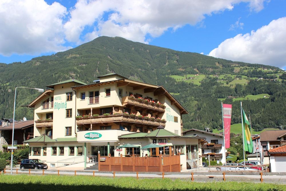 Hotel Alpina 1