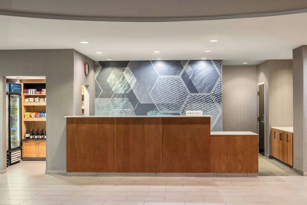SpringHill Suites Fresno 2