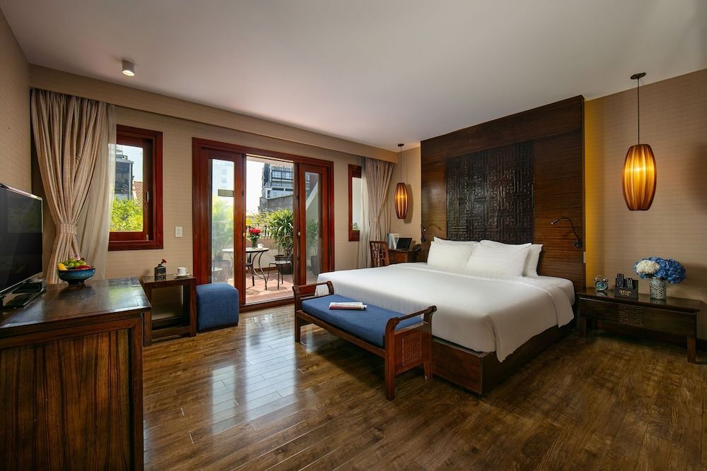 Oriental Suites Hotel & Spa 1