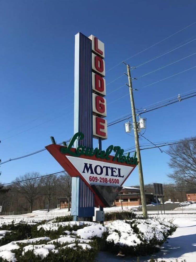 Laurel Notch Motel 1