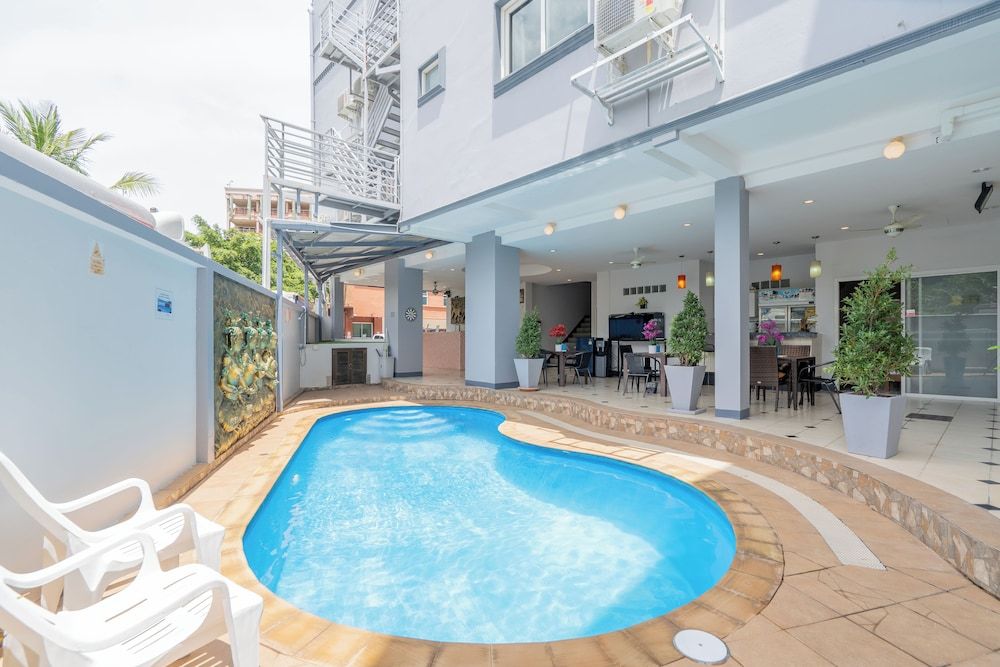 Square One Hotel Patong 1