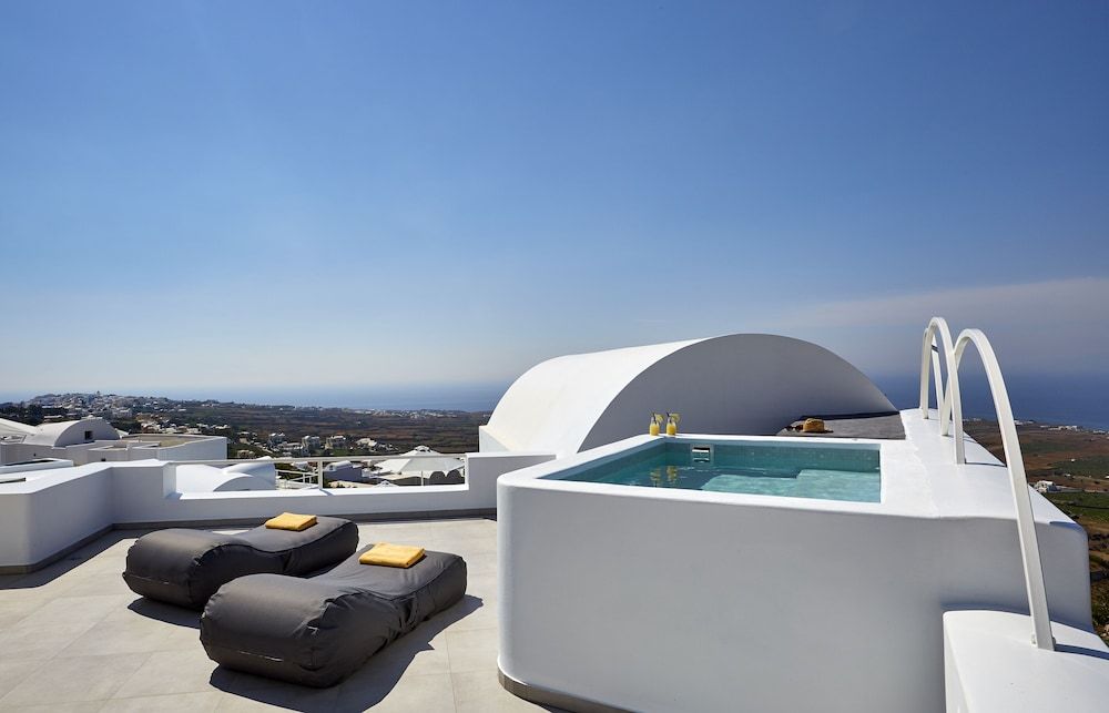 Aperanto Suites 1