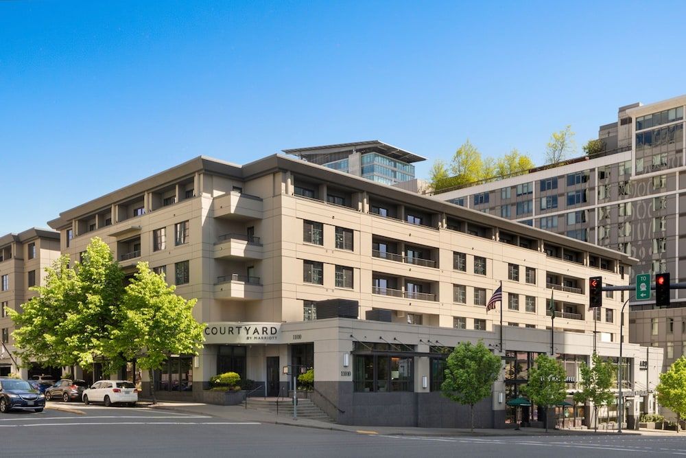 Courtyard by Marriott Seattle Bellevue/Downtown 1