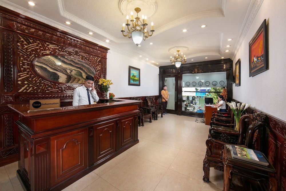 Little Diamond Hotel 2