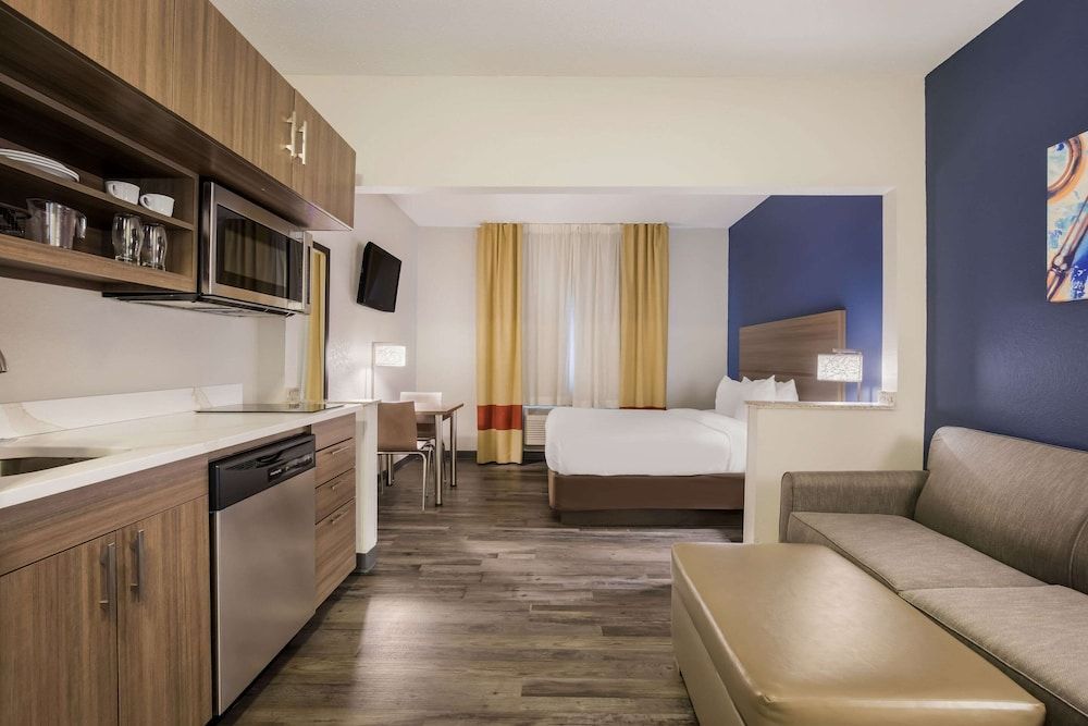 MainStay Suites Joliet I-80 1