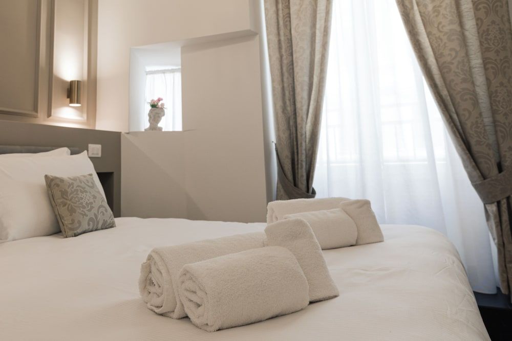 De Vince Suites - Luxury Rooms - Roma Termini 1