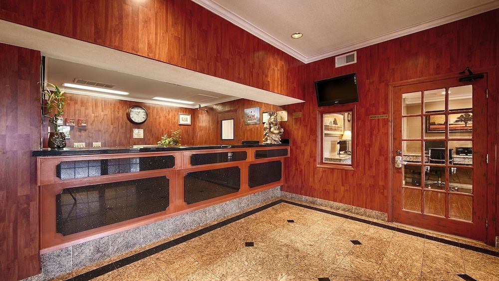Best Western Moreno Hotel & Suites 2