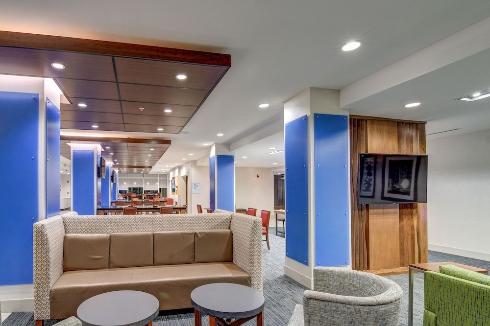 Holiday Inn Express FORT WALTON BEACH CENTRAL by IHG 1
