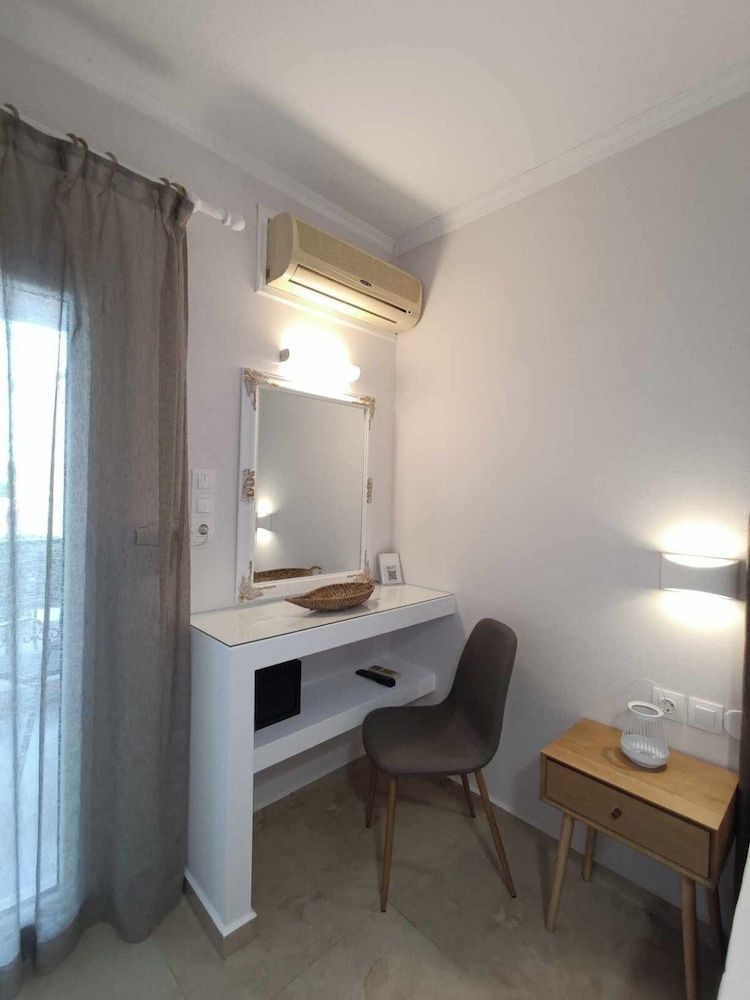 Roussa's Apartments 2