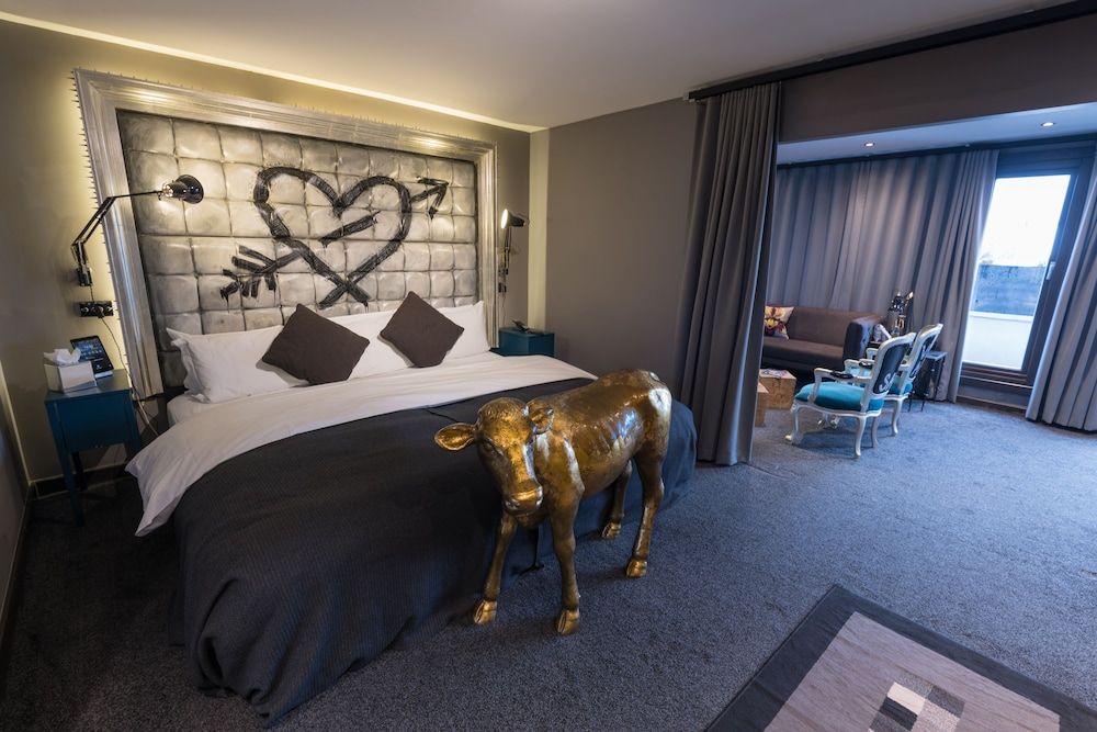 The Exhibitionist Hotel 1