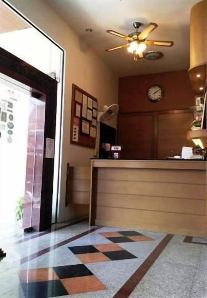 โรงแรมสุขวิไล Sukwilai Hotel 2