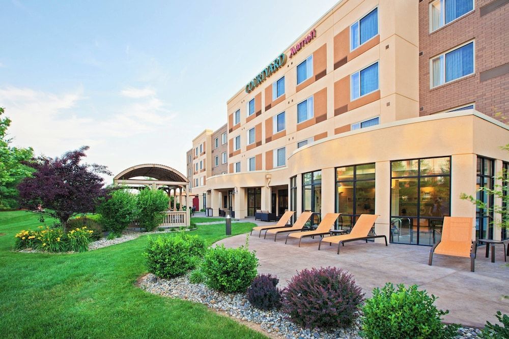 Courtyard Louisville Northeast 1