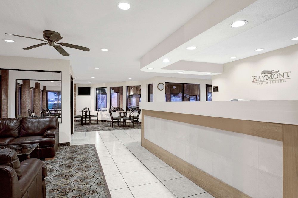 Baymont Inn & Suites San Marcos 2