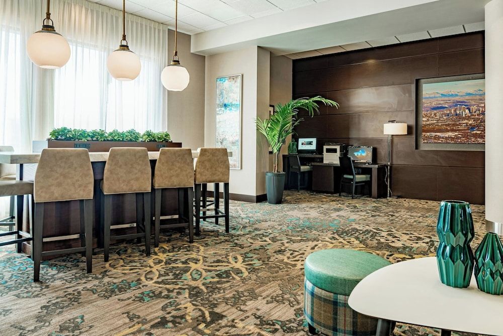 Residence Inn by Marriott Calgary South 2