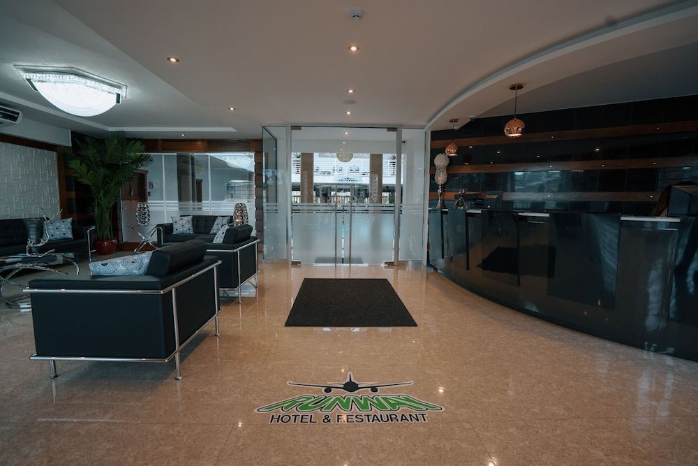 Runway Hotel 2