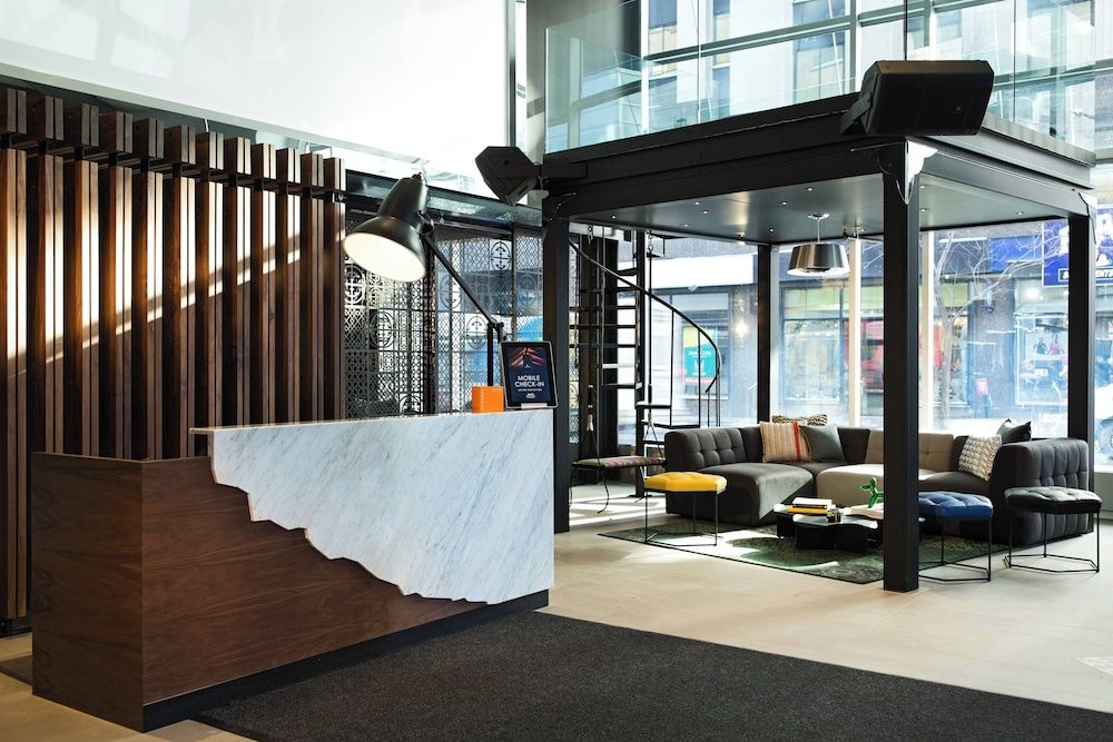 Renaissance Montreal Downtown Hotel 2