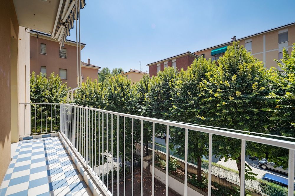 GuestHost - Sant'Orsola Colorful Huge Apartment 1
