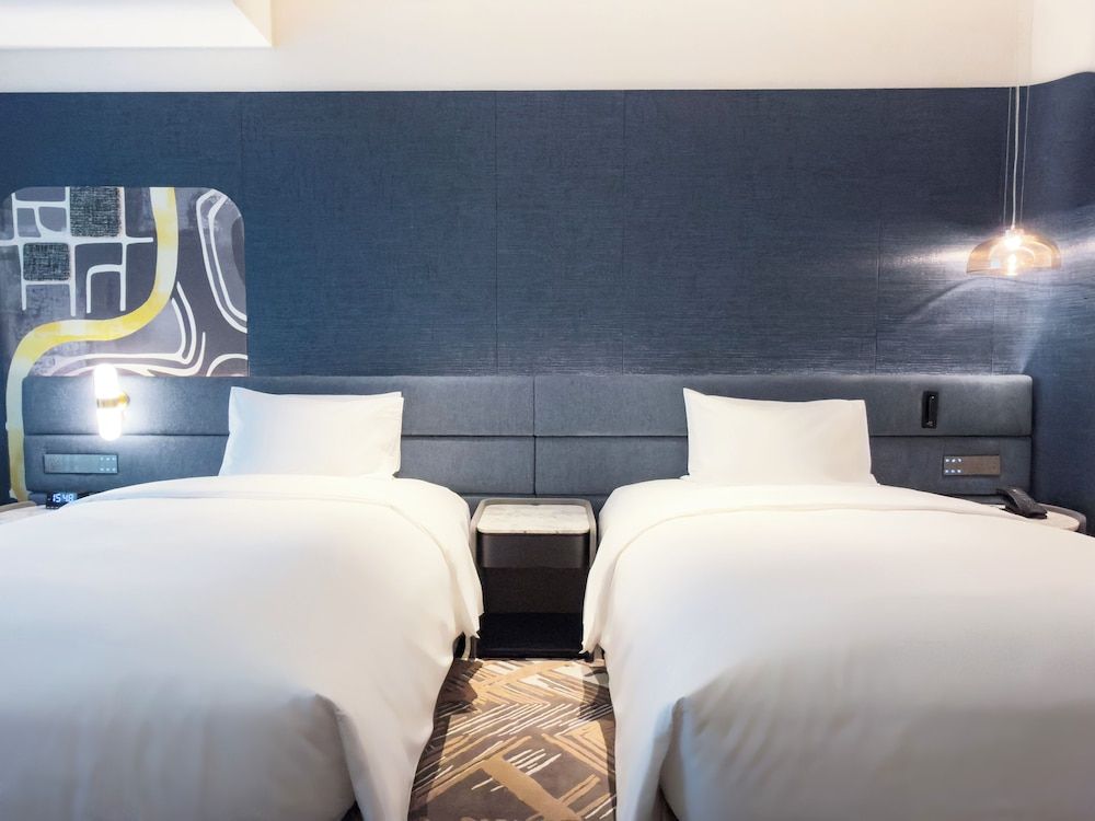 voco Suites Shenzhen Huanggang by IHG 2