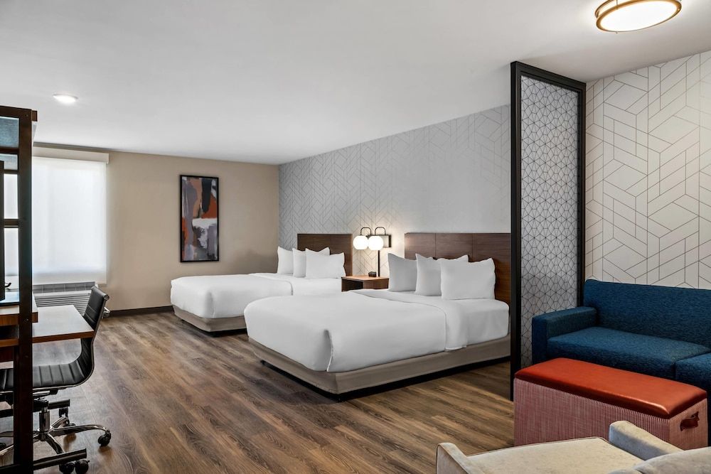 Everhome Suites Bozeman 1