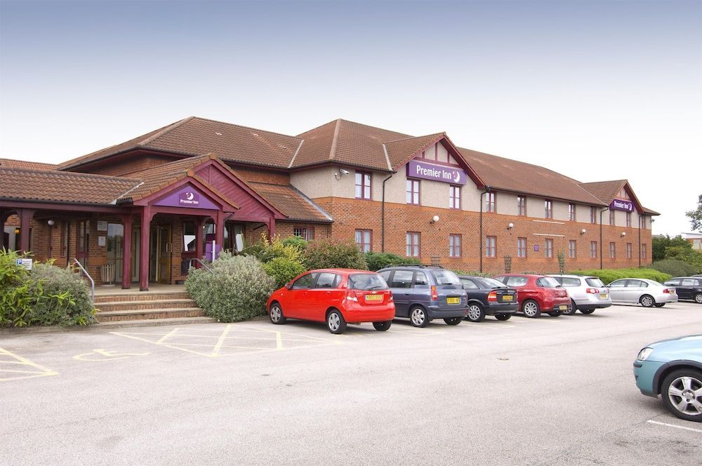 Premier Inn Mansfield 1