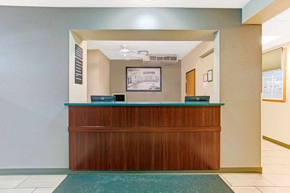 Super 8 by Wyndham Gurnee 2