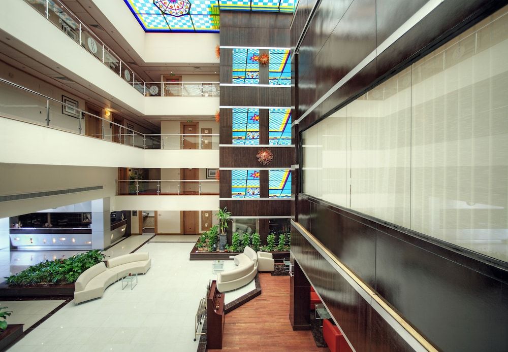 Ramada by Wyndham Qurum Beach 2