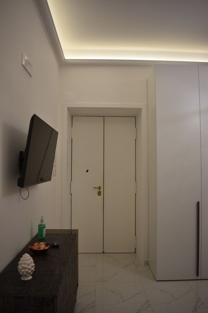 Napoli Heart and Suite 2