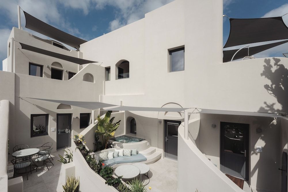 Galaria Serenity Suites 1