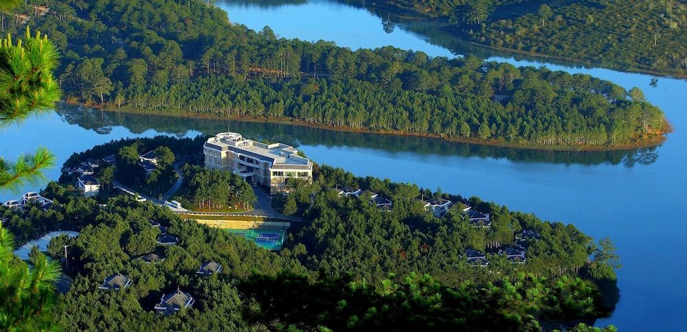Dalat Edensee Lake Resort & Spa 1