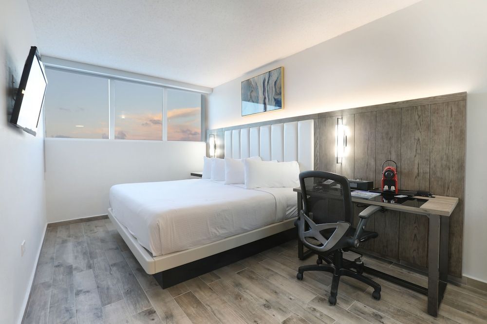 San Juan Airport Hotel 1