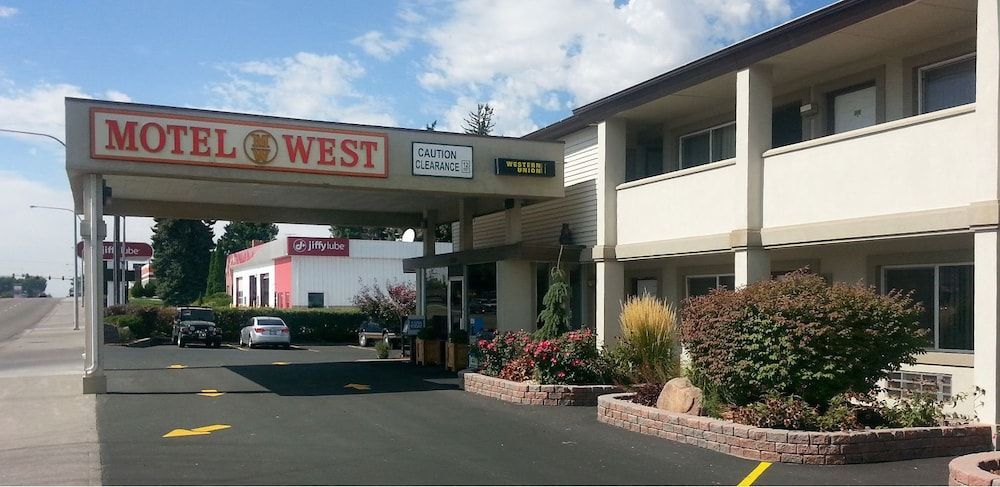 Motel West 1