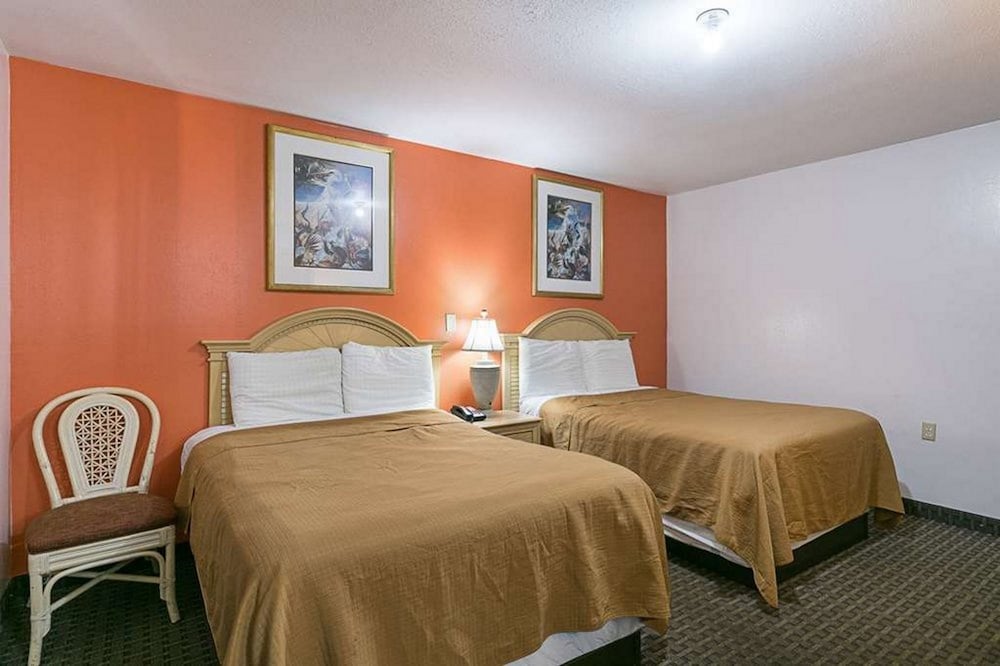 Rodeway Inn & Suites Enterprise 2