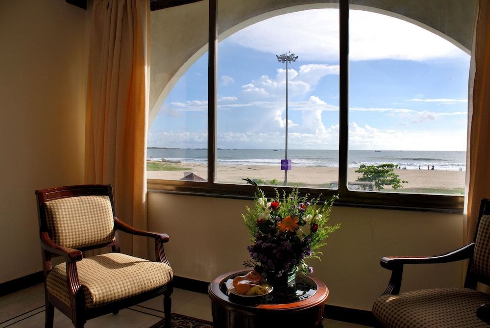 Paradise Isle Beach Resort 1