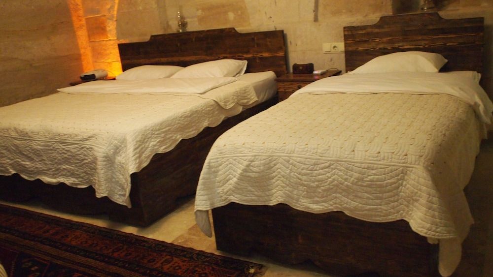 Family Cave Suite Hotel 2