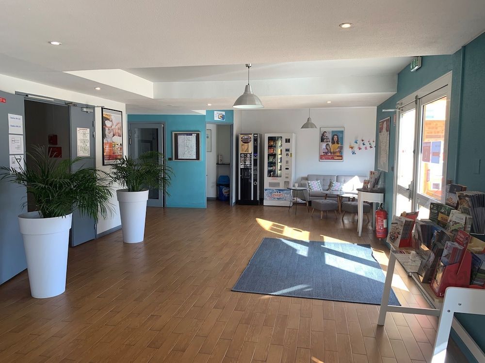 Brit Hotel Essentiel Tours Sud 2