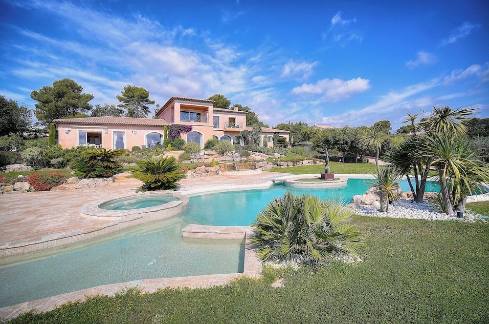 HAVRE DE PAIX" 5 étoiles Prestige jacuzzi, hammam, sauna, PISCINE chauffée Mougins Cannes Grasse 1