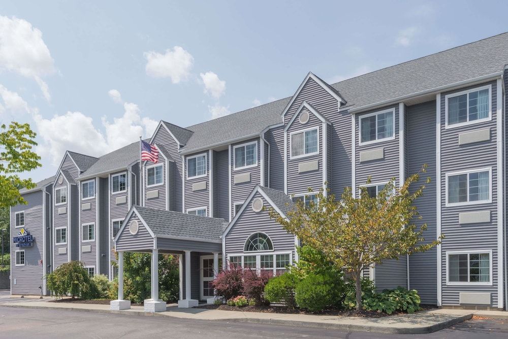 Microtel Inn & Suites by Wyndham Uncasville Casino Area 1