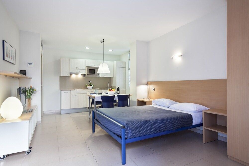 Apartamentos Porta Coeli 2