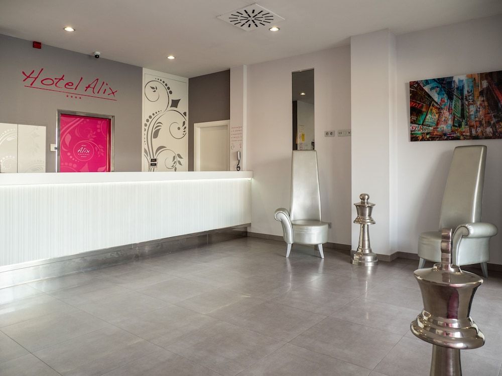 Alix Boutique 1