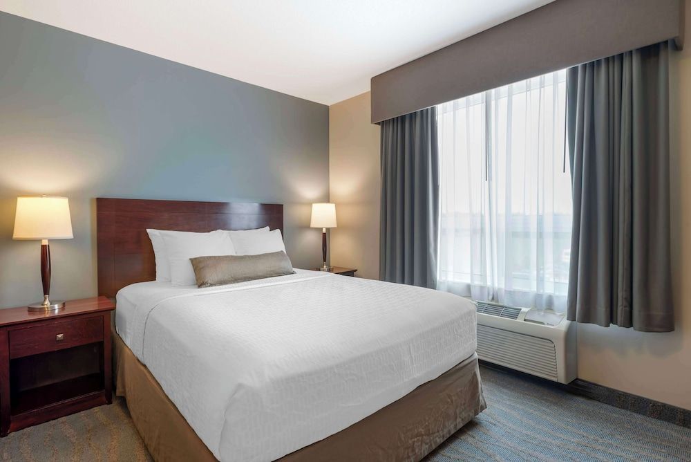 Best Western Rocky Mountain House Inn & Suites 1