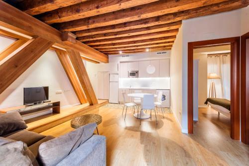 Apartamentos Santa Fe by Toledo AP 2