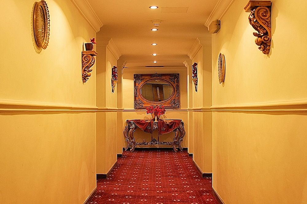 Carlton Tower Hotel Kuwait 1