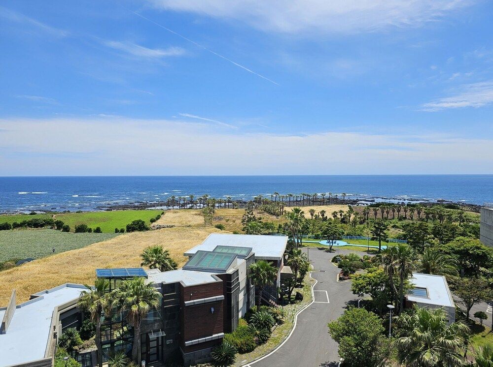 Hotel Scarboro Jeju 1