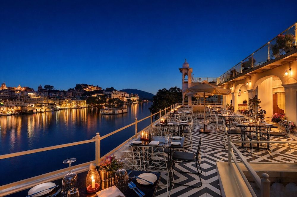Sarovar - Lake Facing Boutique Hotel On Lake Pichola 1