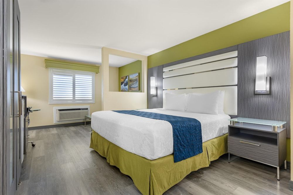 Best Western Antelope Inn & Suites 1