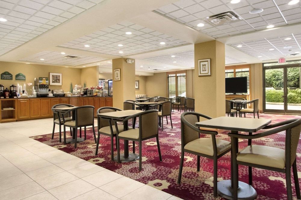 Wingate by Wyndham - Chattanooga 1