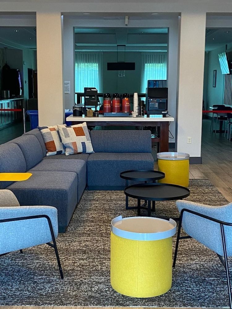 City Express by Marriott Spring North Houston 2