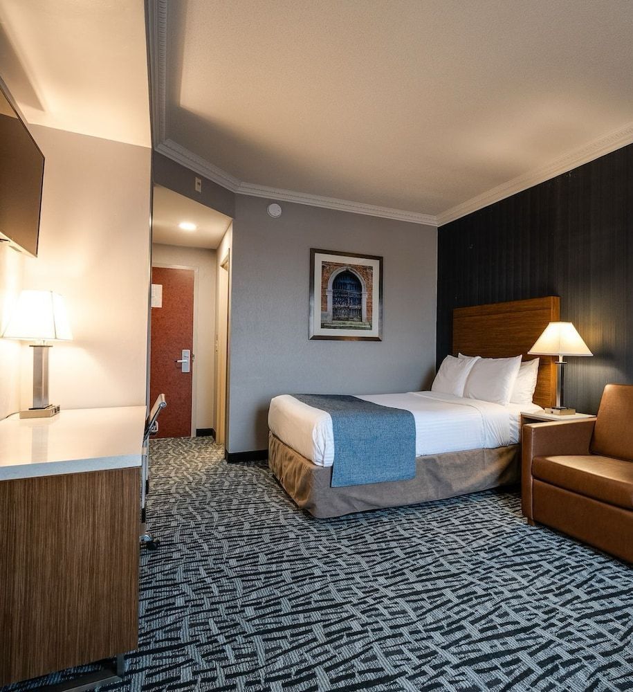Monte Carlo Inn Toronto West Suites 1