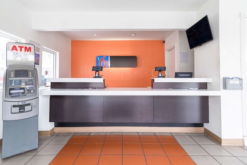 Motel 6-Long Beach, CA - International City 2